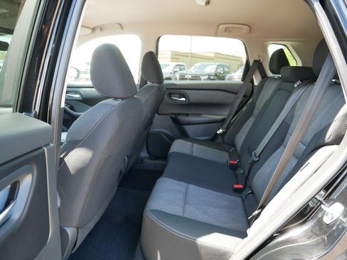 Used 2025 Nissan Rogue SV AWD/4WD image 35