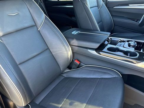 Certified 2025 Cadillac Escalade Premium Luxury image 24
