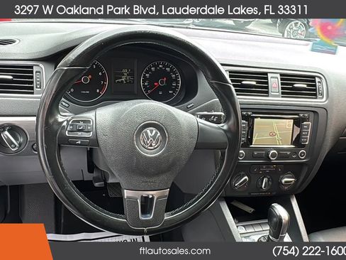 Used 2014 Volkswagen Jetta SEL FWD image 36