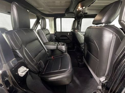 Used 2021 Jeep Wrangler Unlimited Sahara w/ Uconnect 4C Nav & Sound Group AWD/4WD image 27