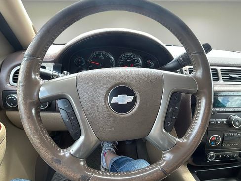 Used 2013 Chevrolet Avalanche LT w/ All-Star Edition AWD/4WD image 8