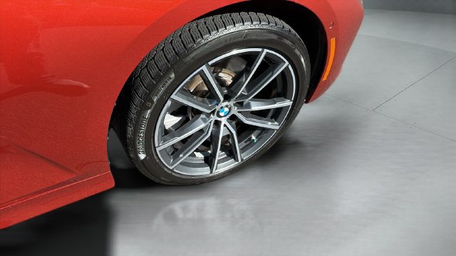 Used 2020 BMW 330i xDrive Sedan w/ Premium Package AWD/4WD image 23