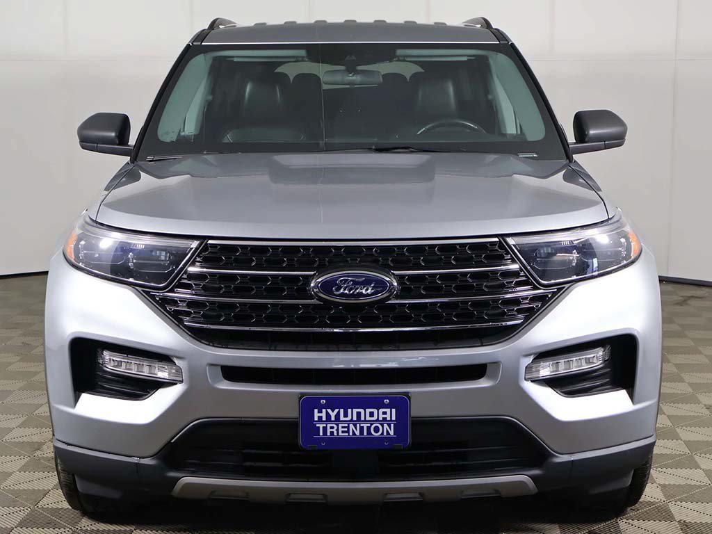 Used 2022 Ford Explorer XLT w/ Equipment Group 202A AWD/4WD image 10