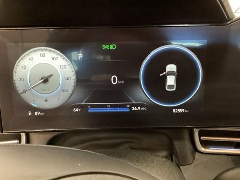 Used 2023 Hyundai Elantra Limited w/ Cargo Package FWD image 11