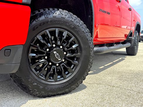 Used 2021 Chevrolet Silverado 2500 LTZ w/ LTZ Plus Package AWD/4WD image 2