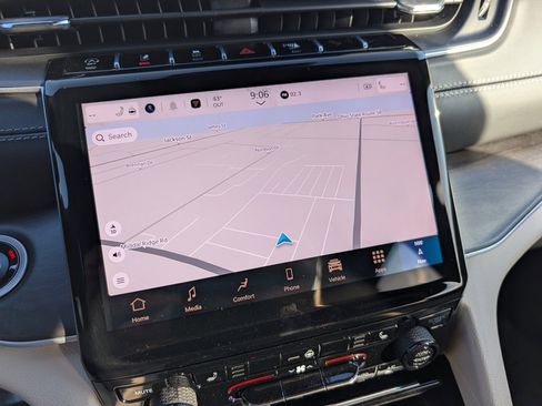 New 2025 Jeep Grand Cherokee L Limited image 29