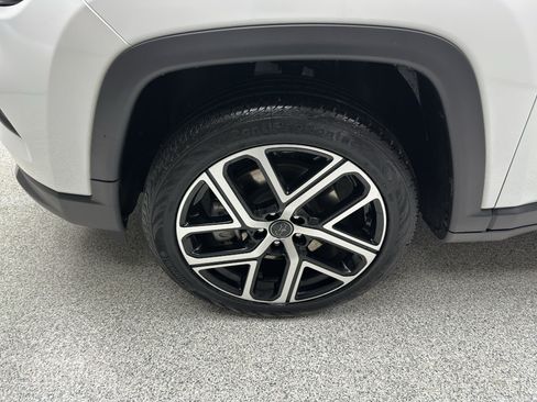Used 2025 Jeep Compass Limited AWD/4WD image 7