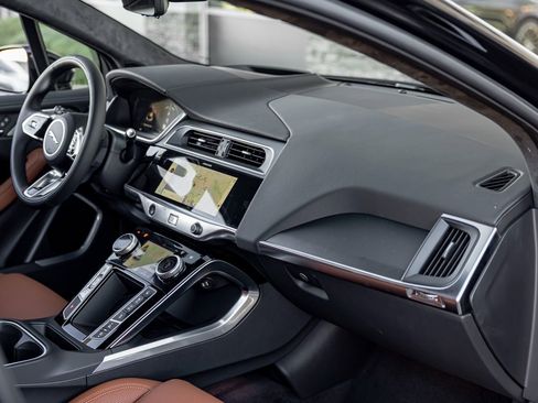 New 2024 Jaguar I-PACE R-Dynamic HSE image 29