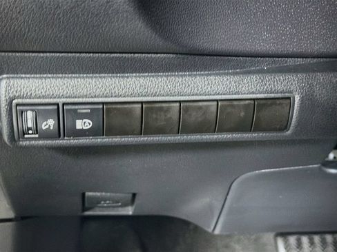 Used 2024 Toyota Corolla LE FWD image 11
