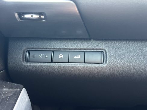 New 2026 Nissan Pathfinder SL FWD image 11