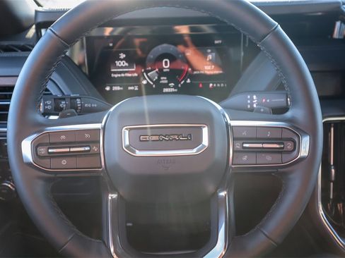 Used 2025 GMC Yukon Denali image 10