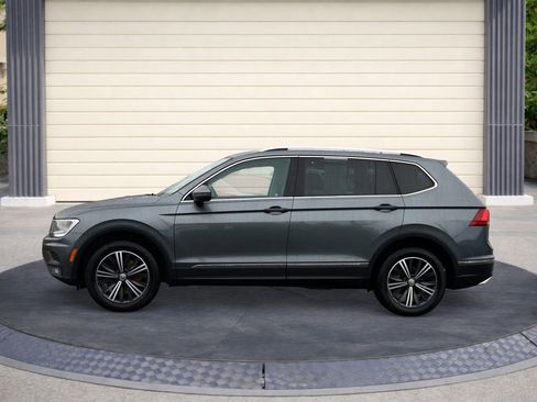 Used 2018 Volkswagen Tiguan SEL image 4