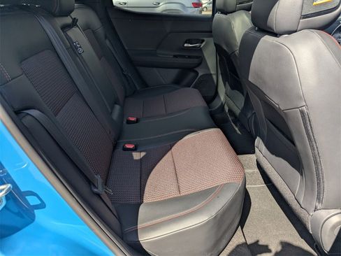 Used 2025 Nissan Kicks SR w/ SR Premium Package image 17