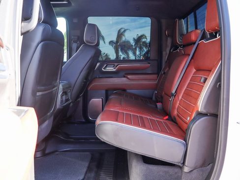 Used 2024 GMC Sierra 2500 Denali Ultimate image 40