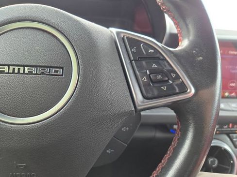 Used 2021 Chevrolet Camaro LT w/ Technology Package RWD image 18