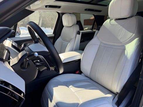 Used 2023 Land Rover Range Rover Sport SE image 11