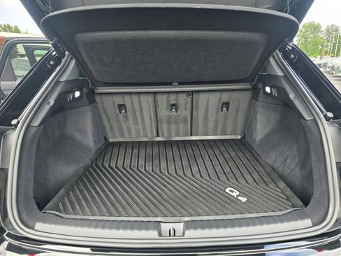 Used 2023 Audi Q4 e-tron Premium Plus w/ Premium Plus RWD image 10