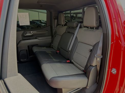 Used 2024 Chevrolet Silverado 1500 ZR2 w/ Technology Package AWD/4WD image 22