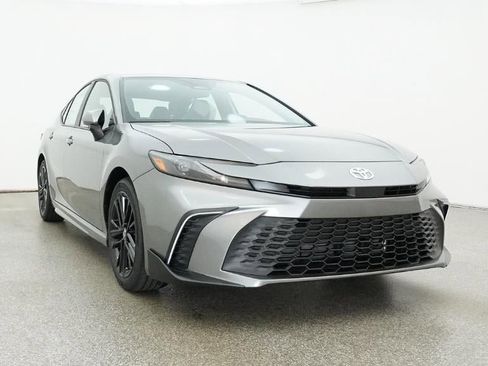 New 2026 Toyota Camry SE FWD image 30