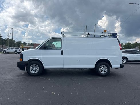 Used 2017 Chevrolet Express 2500 w/ Cold Climate Package RWD image 2
