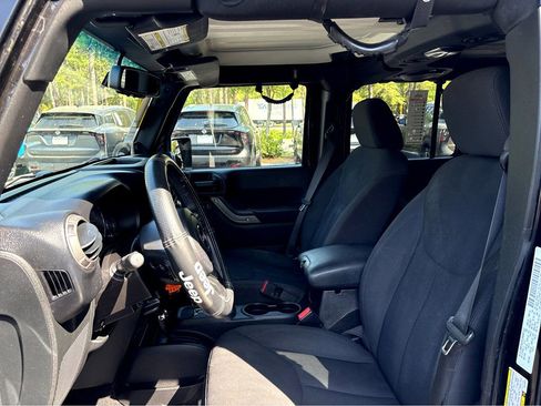 Used 2014 Jeep Wrangler Unlimited Sport w/ Quick Order Package 24S AWD/4WD image 10