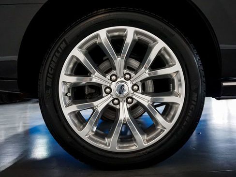 Used 2019 Ford Expedition Platinum image 68