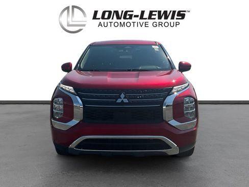 Used 2022 Mitsubishi Outlander ES FWD image 11