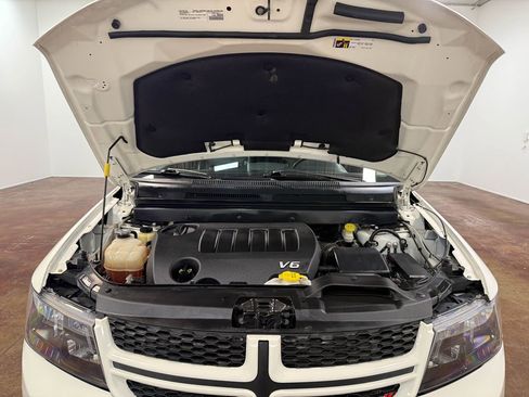 Used 2016 Dodge Journey R/T image 19