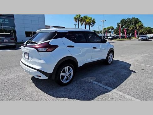 Used 2025 Nissan Kicks Play S image 34