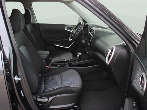 Used 2024 Kia Soul LX w/ Option Group 015 image 25