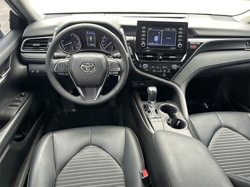 Used 2023 Toyota Camry SE image 15