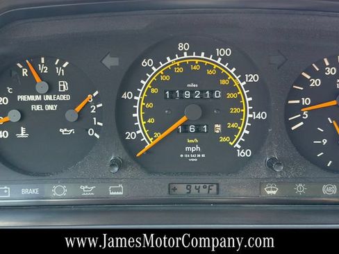 Used 1995 Mercedes-Benz E 320 Convertible image 59