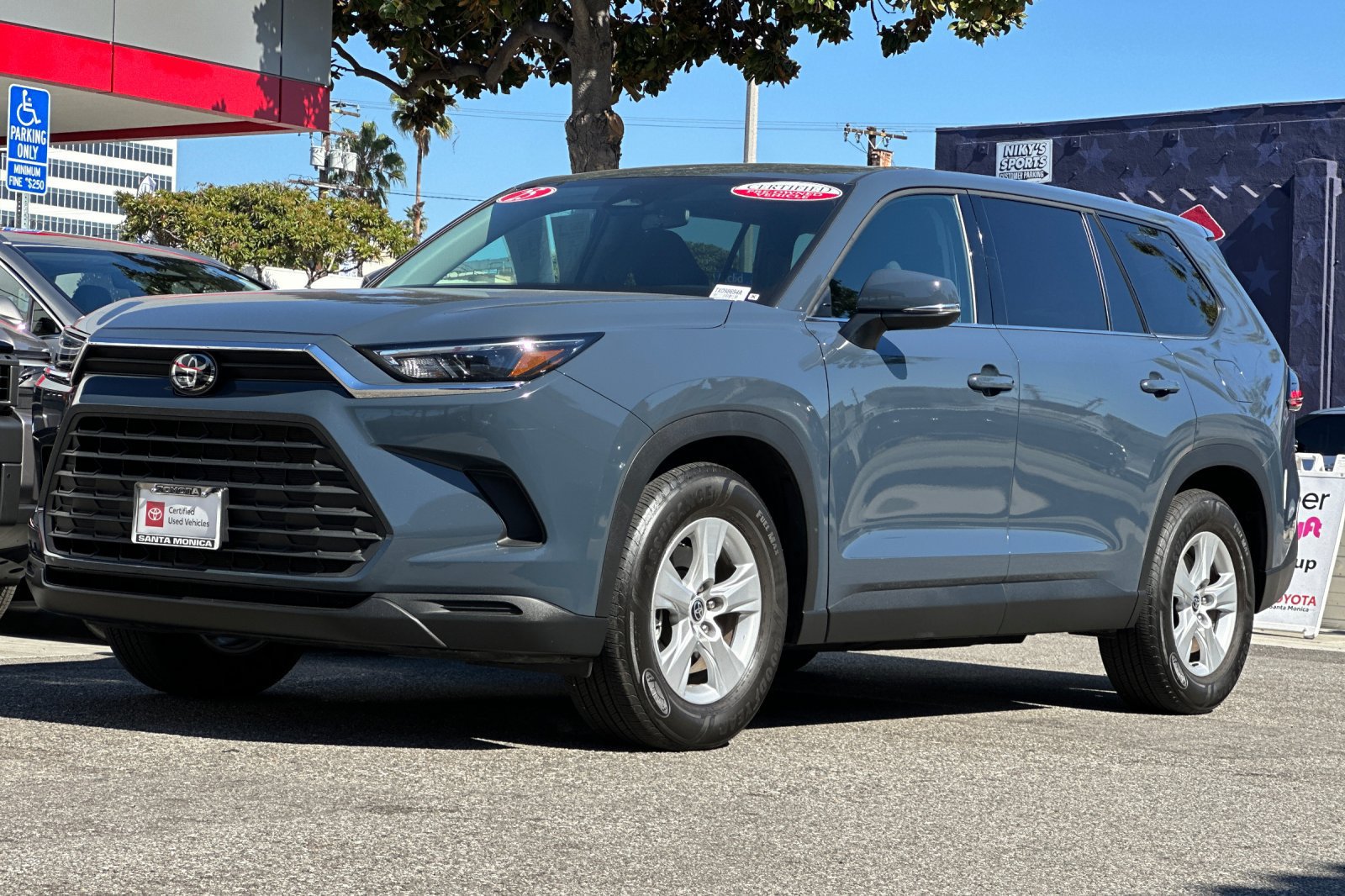 Certified 2025 Toyota Grand Highlander FWD image 9
