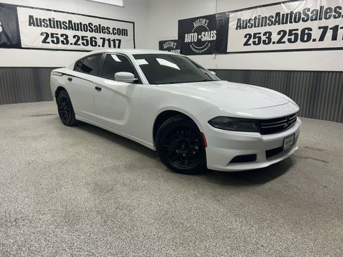 Used 2015 Dodge Charger SE w/ Popular Equipment Group RWD image 1