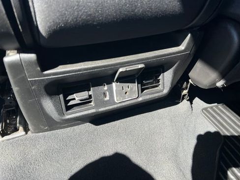 Used 2025 Chevrolet Silverado 2500 LT w/ Convenience Package image 25