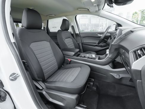 Used 2023 Ford Edge SE image 39