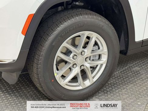 New 2026 Jeep Grand Cherokee L Laredo AWD/4WD image 10