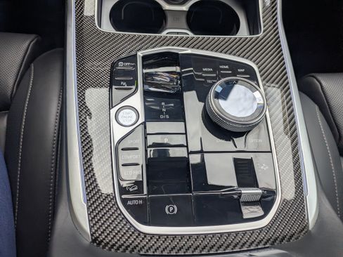 Used 2026 BMW X7 M60i AWD/4WD image 26