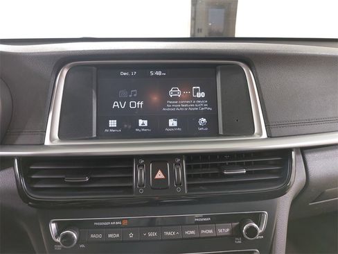 Used 2020 Kia Optima LX image 25