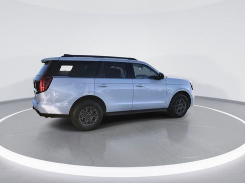 Used 2025 Ford Expedition Active AWD/4WD image 8