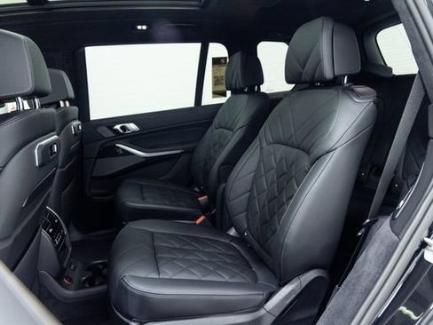 Used 2026 BMW X7 xDrive40i w/ M Sport Package AWD/4WD image 27