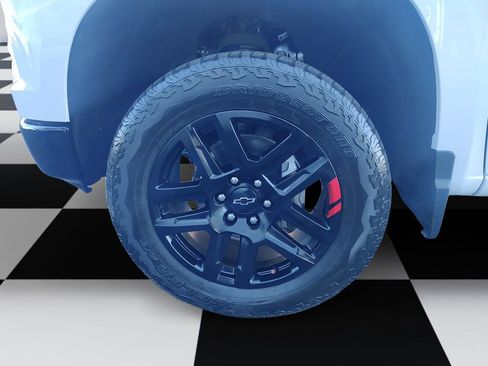 Used 2023 Chevrolet Silverado 1500 LT Trail Boss image 14