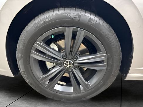 Used 2022 Volkswagen Jetta SE image 26