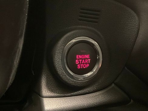 Used 2025 Subaru Outback Premium w/ Popular Package #1A image 11