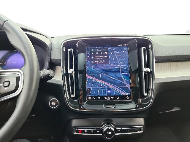 Used 2024 Volvo XC40 B5 Plus w/ Protection Package Premier AWD/4WD image 27