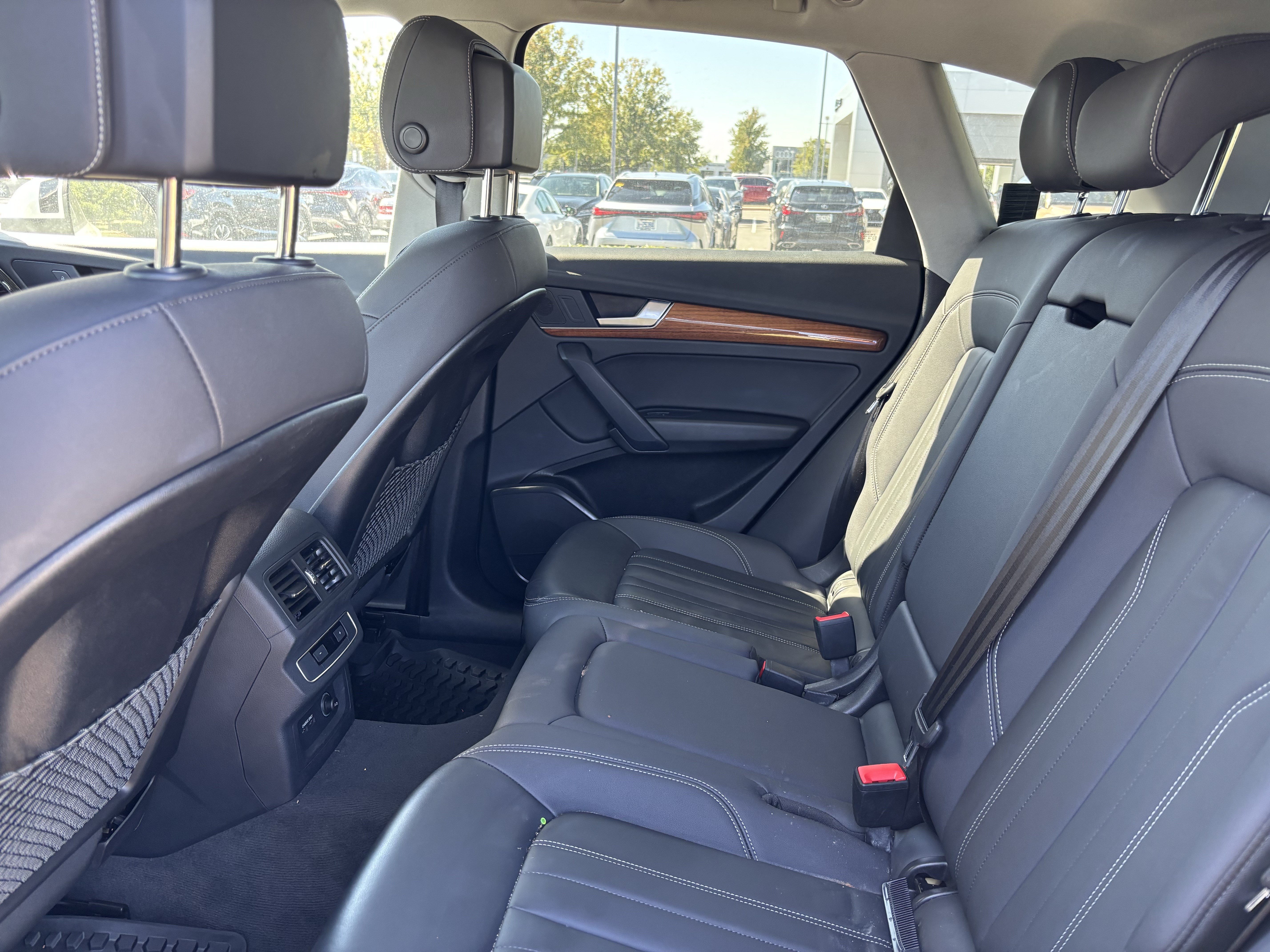 Used 2023 Audi Q5 2.0T Premium w/ Convenience Package AWD/4WD image 18