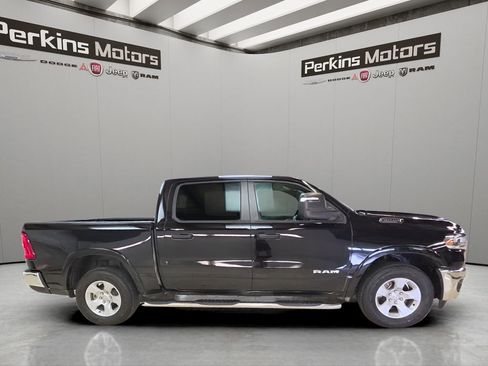Used 2025 RAM 1500 Big Horn AWD/4WD image 6