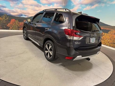 Used 2019 Subaru Forester Touring AWD/4WD image 9
