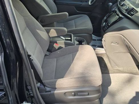 Used 2016 Honda Odyssey SE image 16