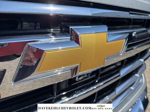 Used 2025 Chevrolet Silverado 2500 LTZ w/ LTZ Premium Package image 37
